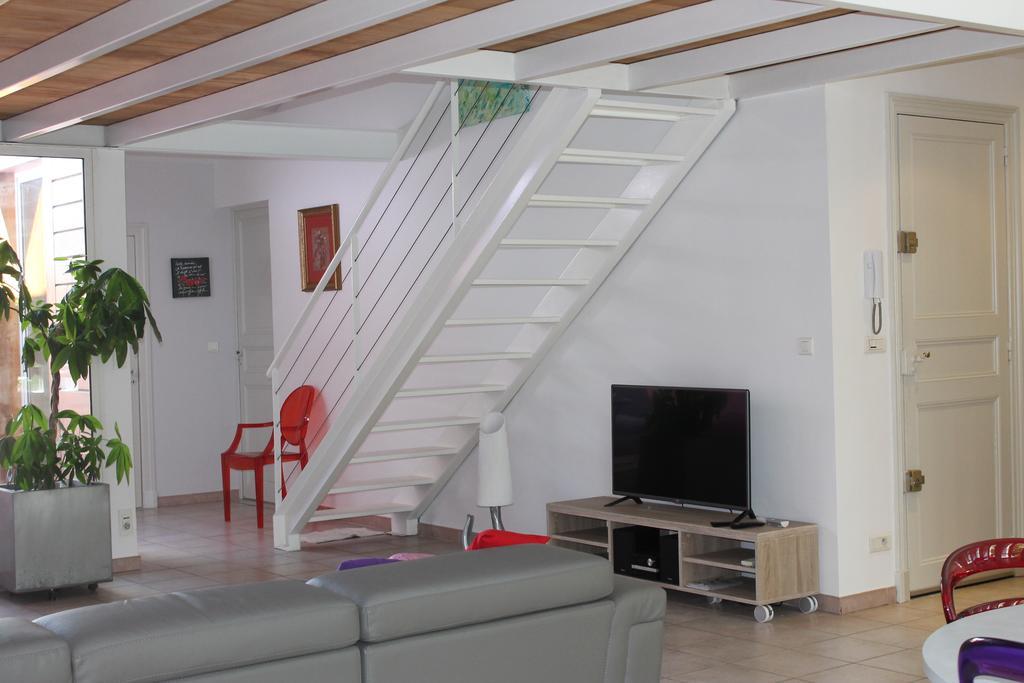 Le Loft De La Robine 110M2 Lägenhet Narbonne Rum bild